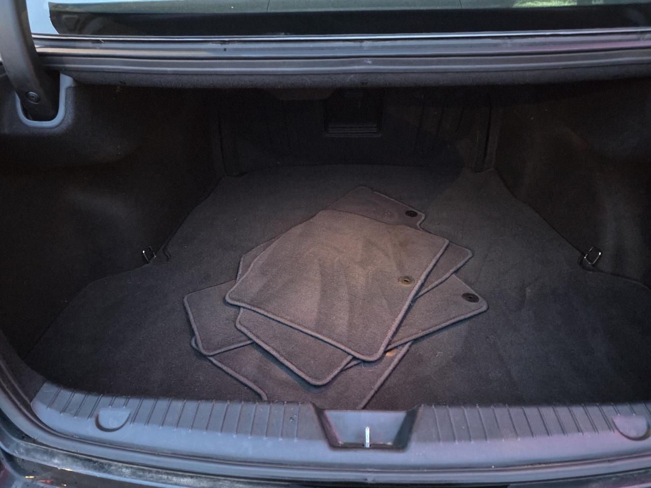 Kia Cadenza Sedan 2014