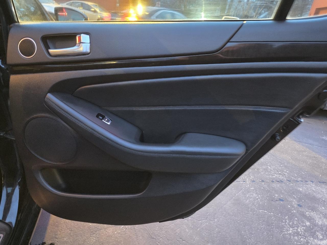 Kia Cadenza Sedan 2014