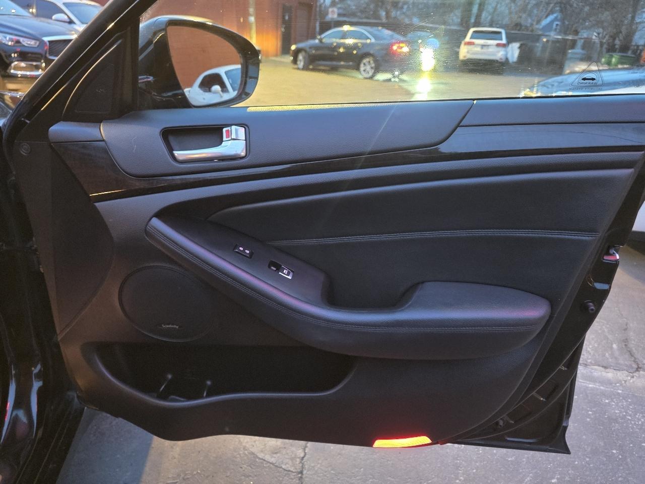 Kia Cadenza Sedan 2014