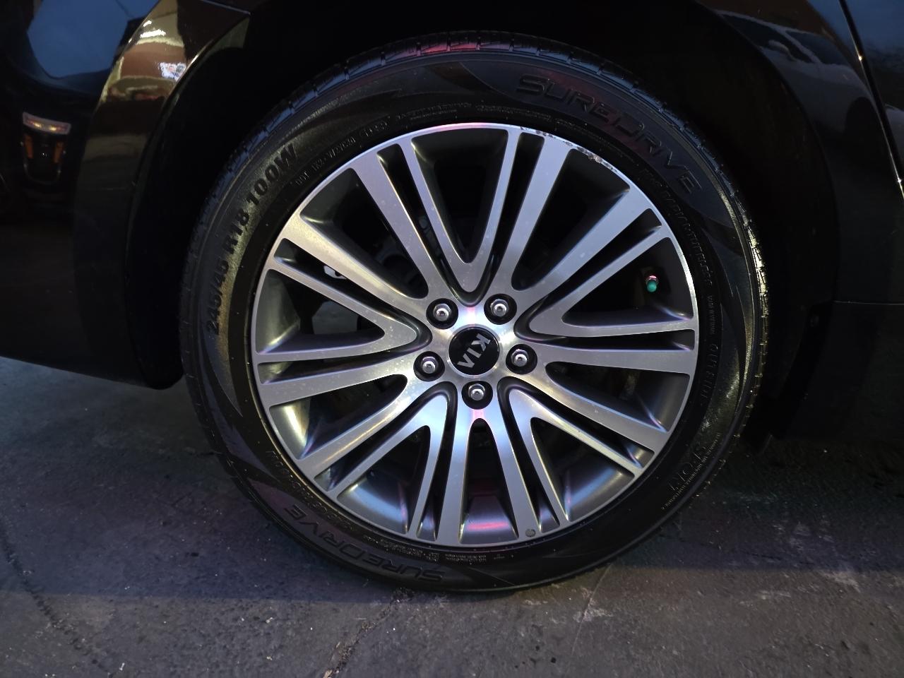 Kia Cadenza Sedan 2014