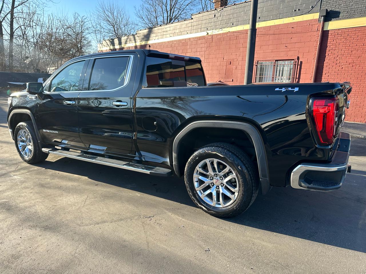 GMC Sierra 1500 SLT Crew Cab Long Box 4WD 2019