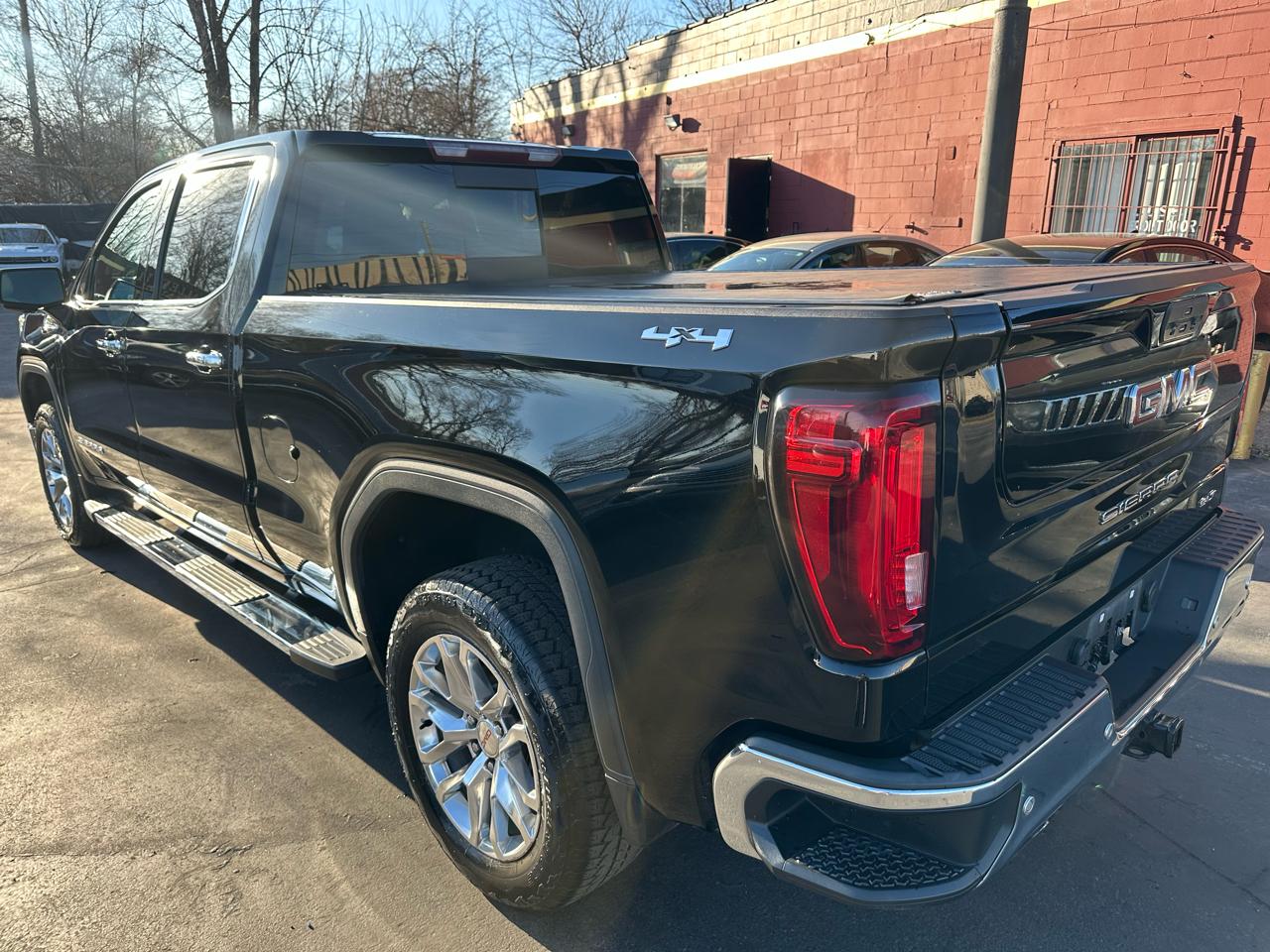 GMC Sierra 1500 SLT Crew Cab Long Box 4WD 2019