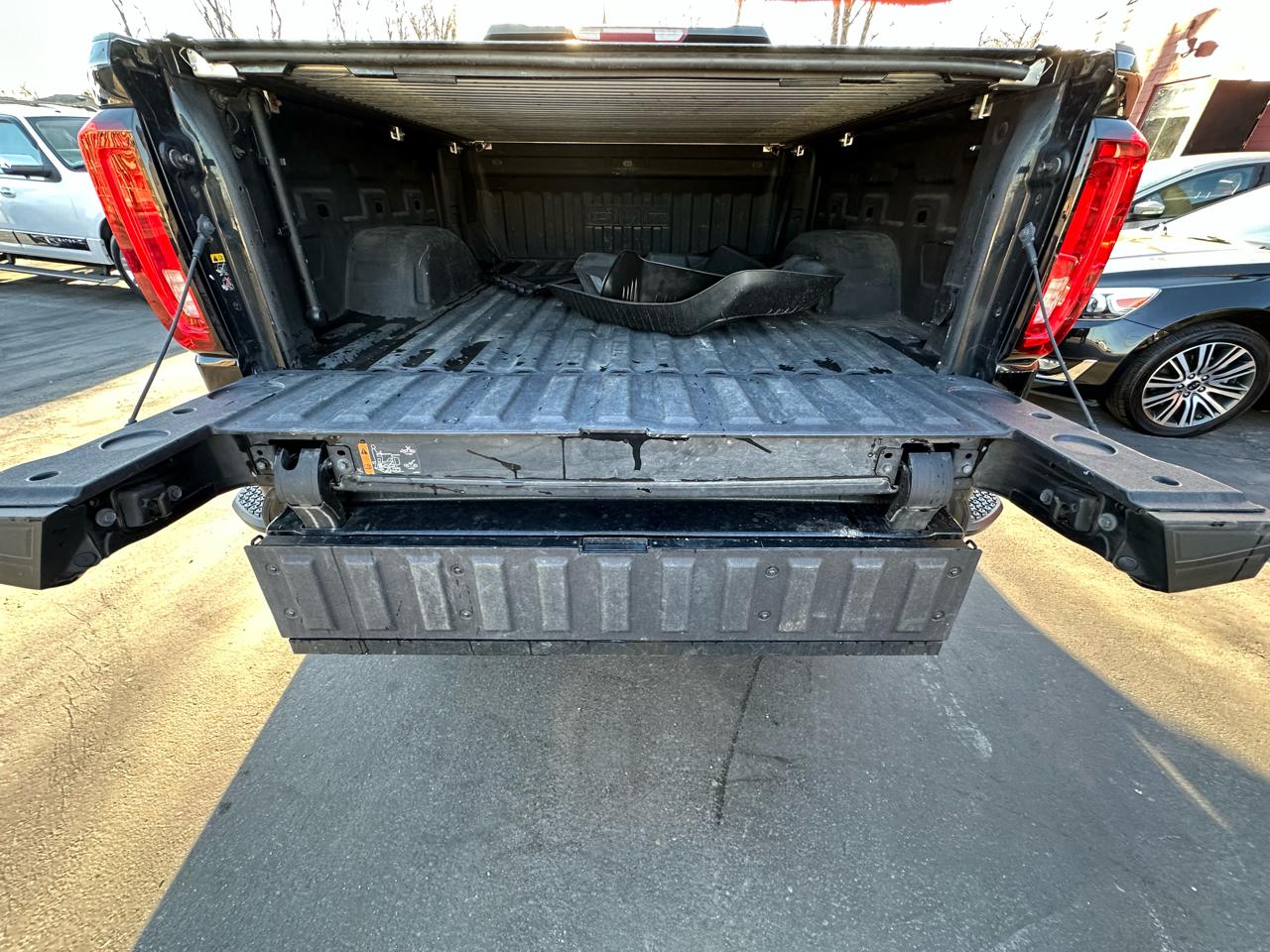 GMC Sierra 1500 SLT Crew Cab Long Box 4WD 2019