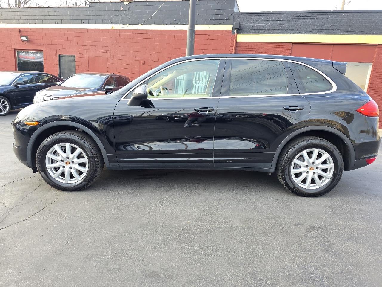 Porsche Cayenne Base 2013