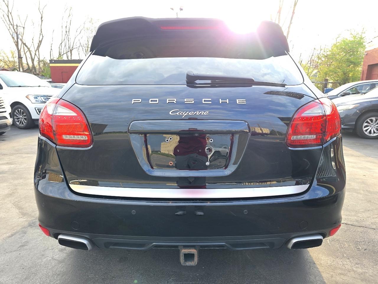 Porsche Cayenne Base 2013