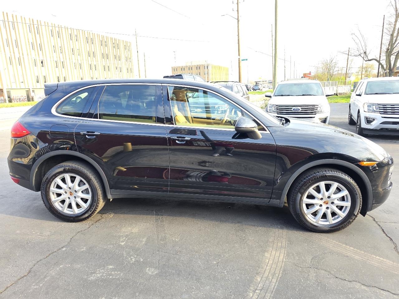 Porsche Cayenne Base 2013