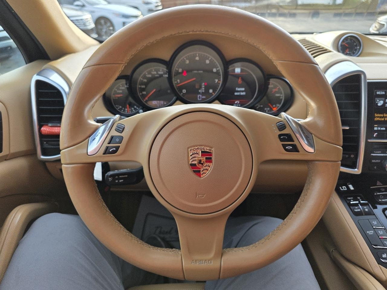 Porsche Cayenne Base 2013