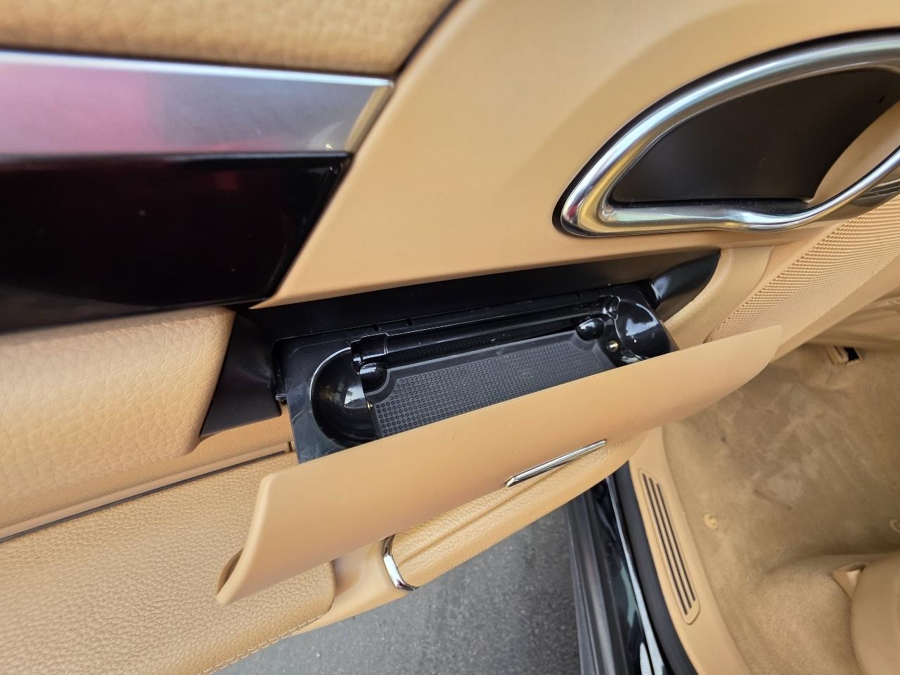 Porsche Cayenne Base 2013