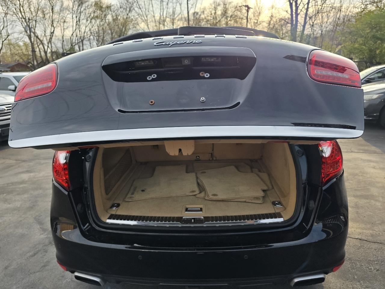 Porsche Cayenne Base 2013