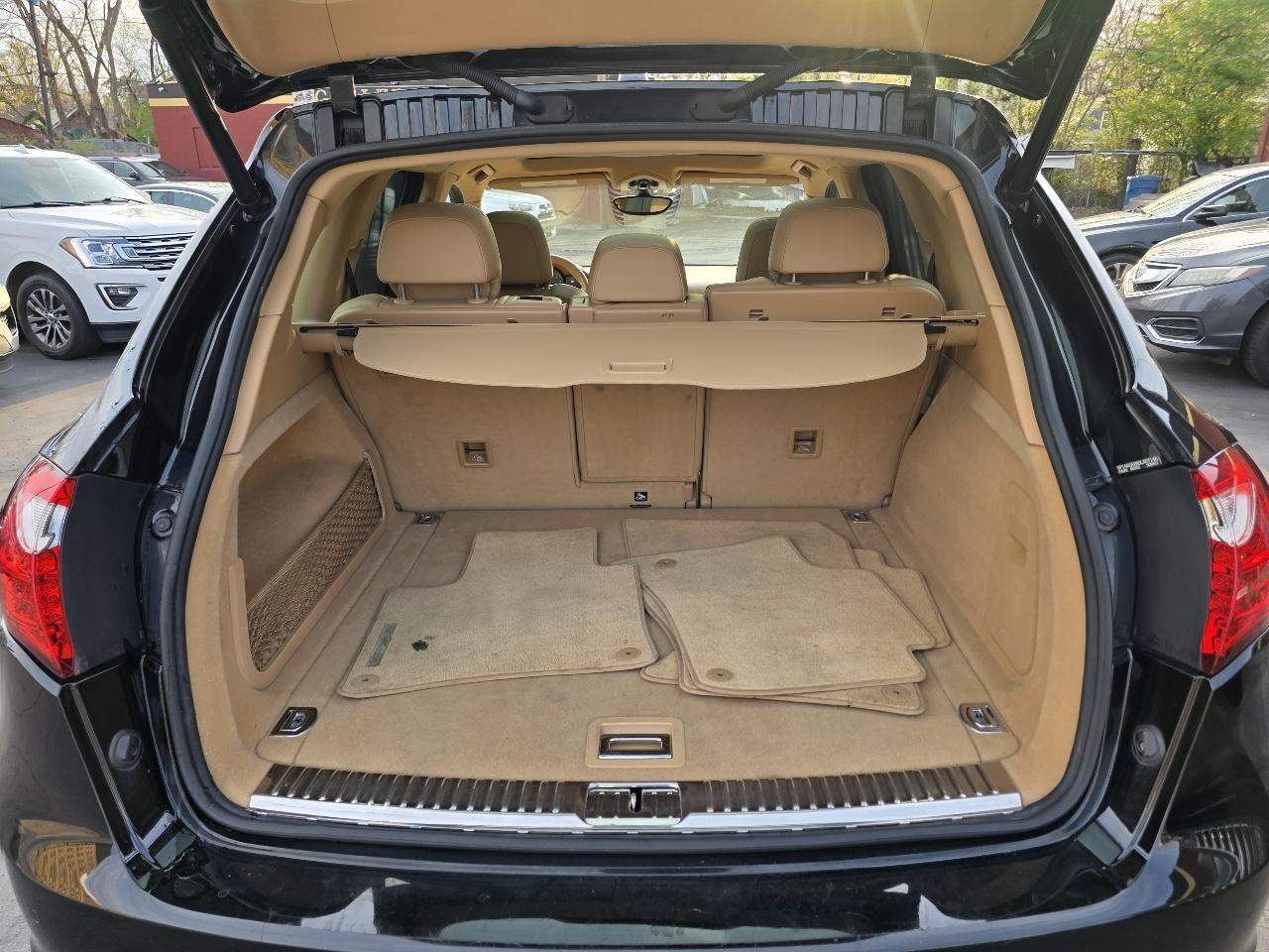 Porsche Cayenne Base 2013