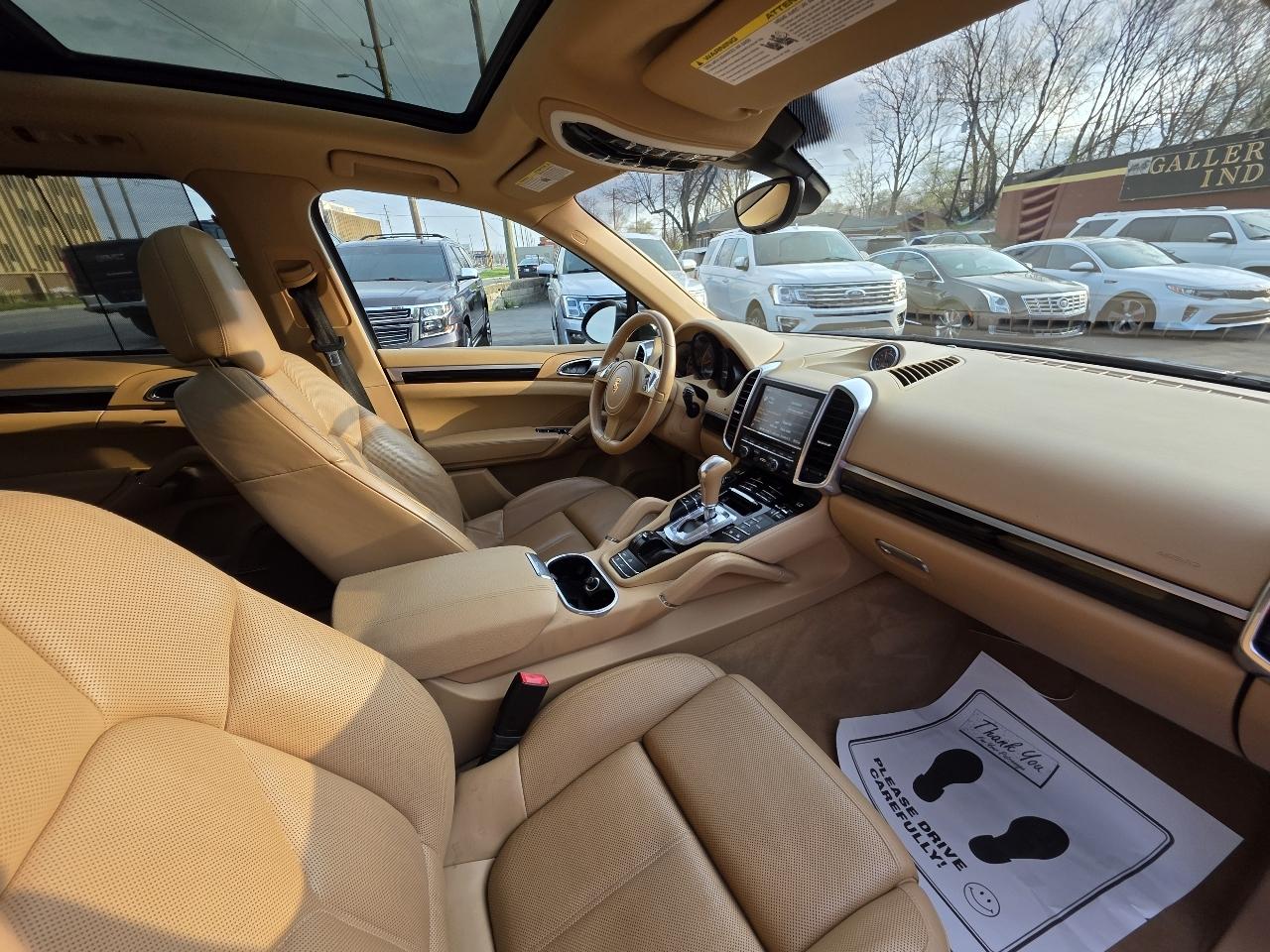 Porsche Cayenne Base 2013