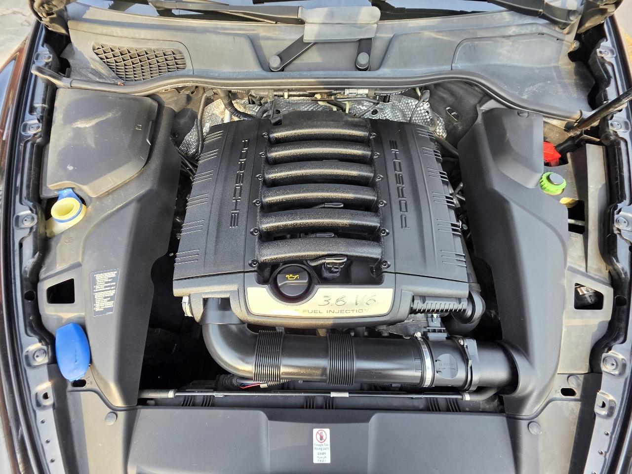 Porsche Cayenne Base 2013