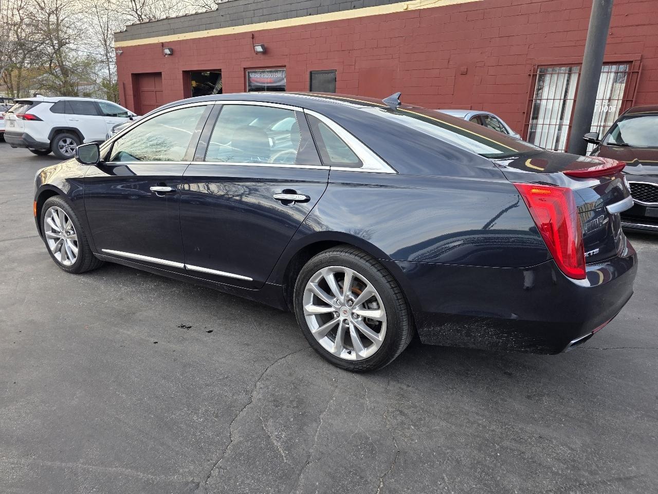 Cadillac XTS Luxury 2013