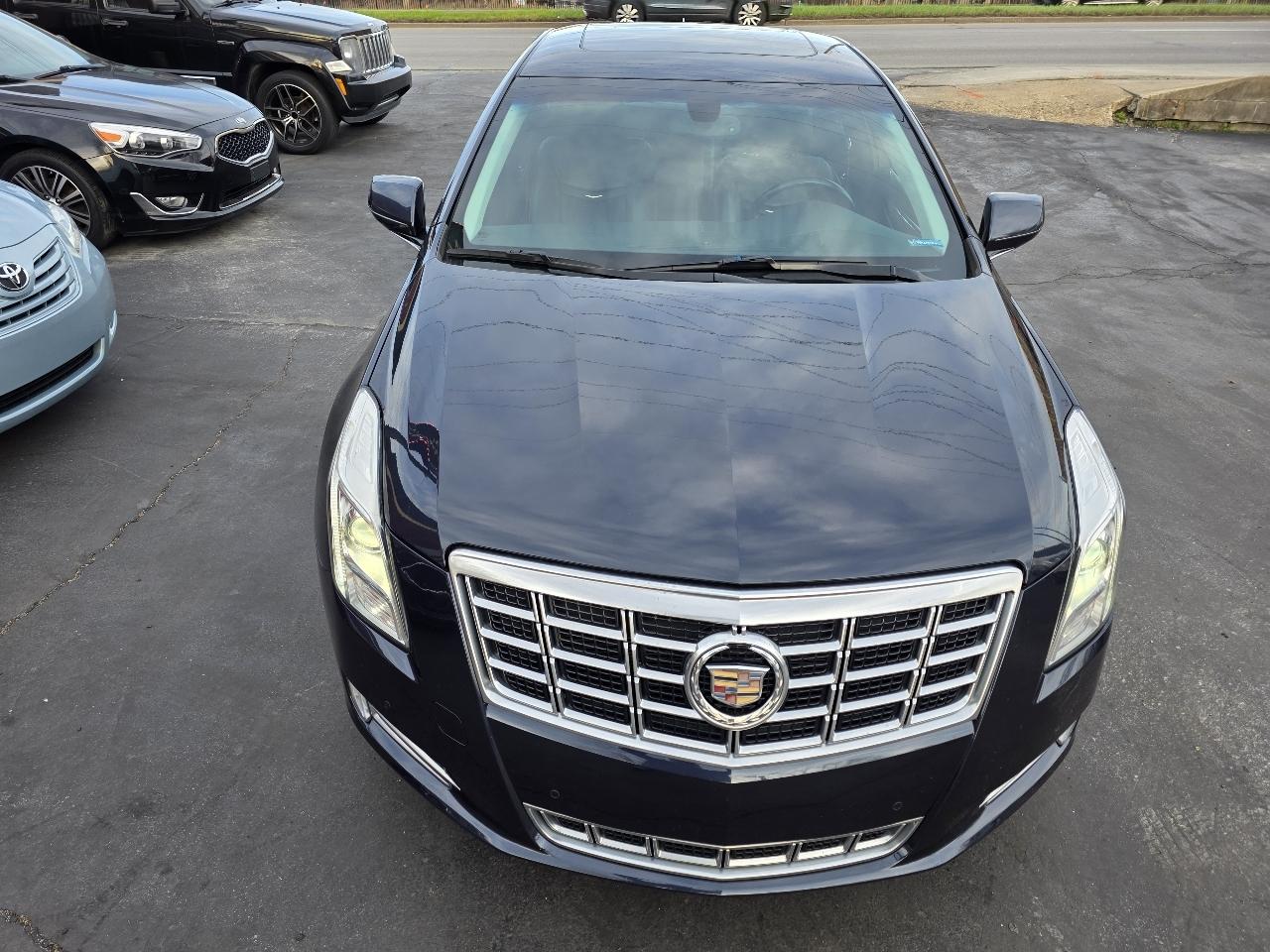 Cadillac XTS Luxury 2013