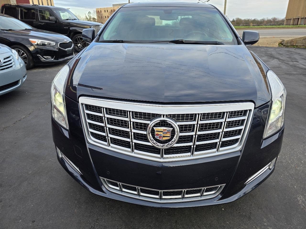Cadillac XTS Luxury 2013