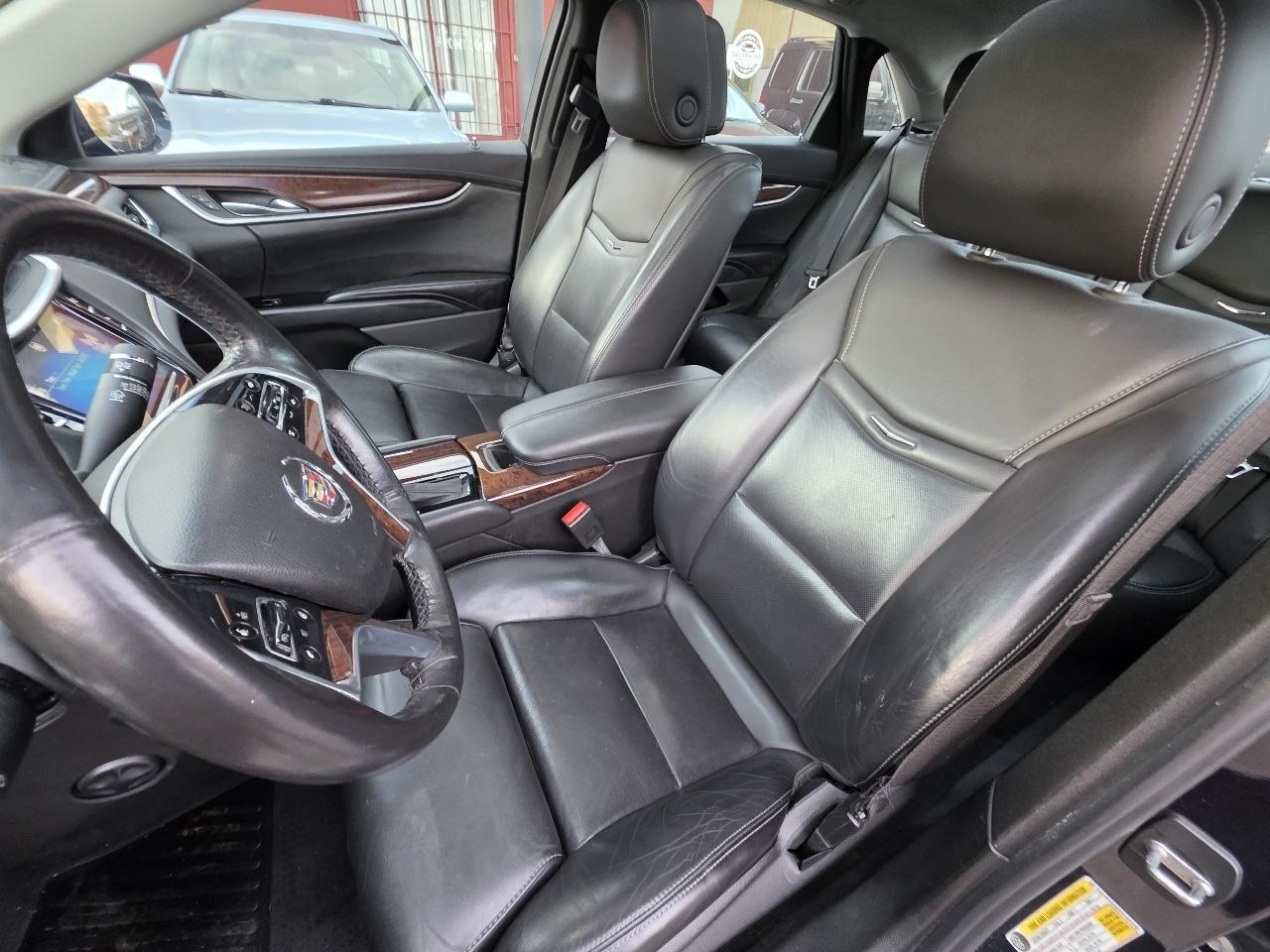 Cadillac XTS Luxury 2013