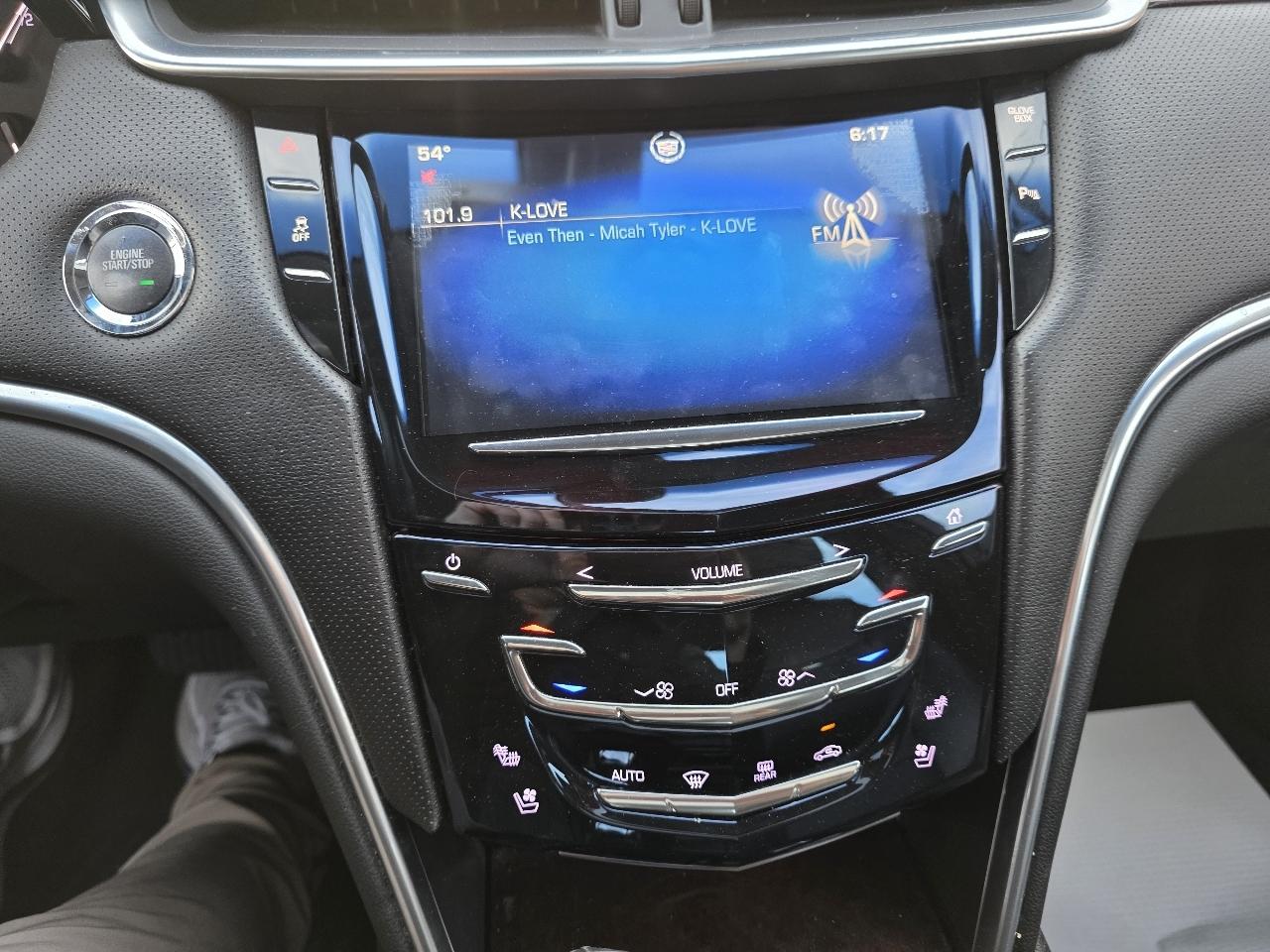 Cadillac XTS Luxury 2013