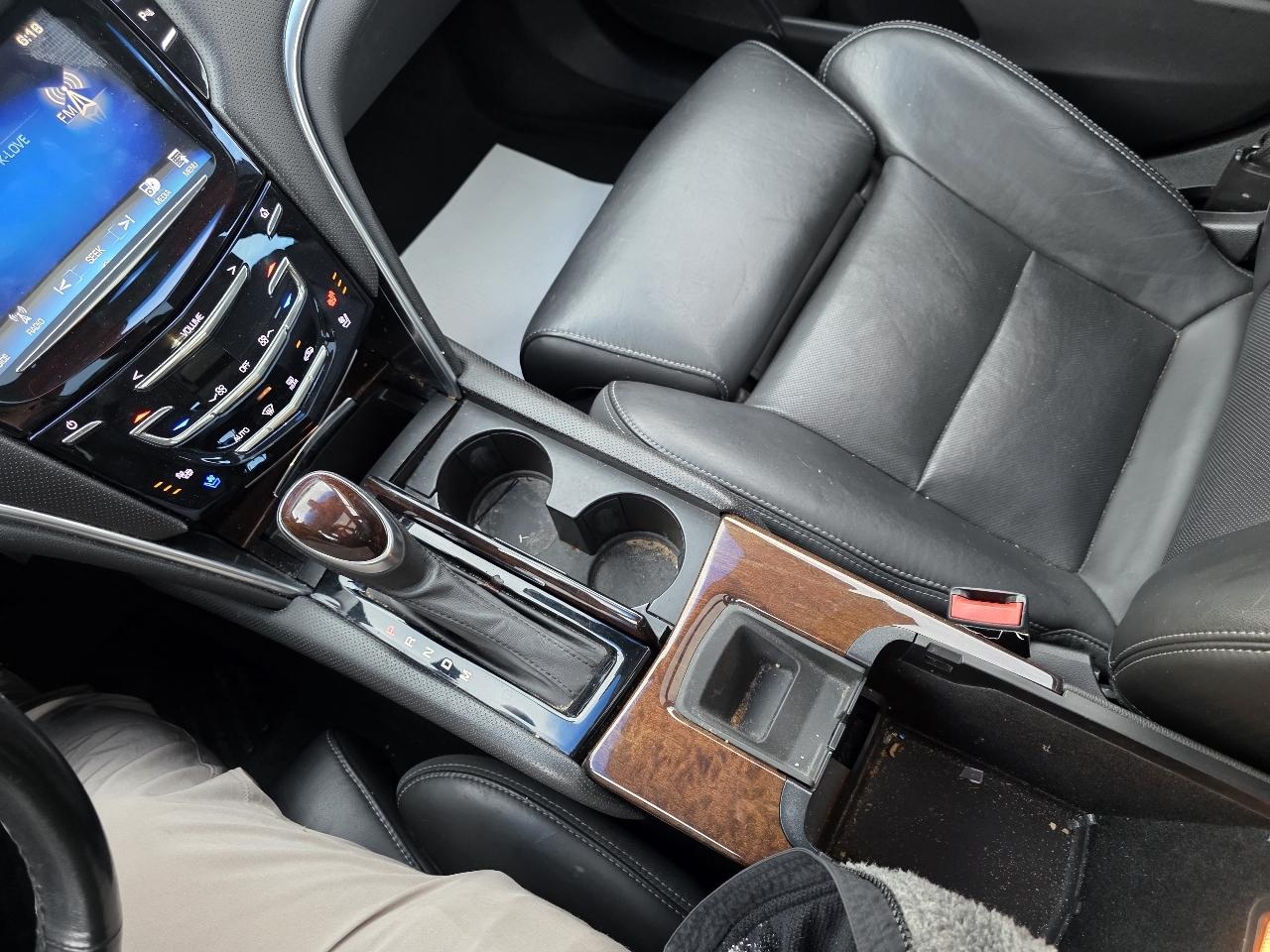 Cadillac XTS Luxury 2013