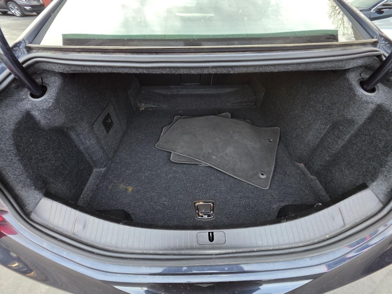 Cadillac XTS Luxury 2013