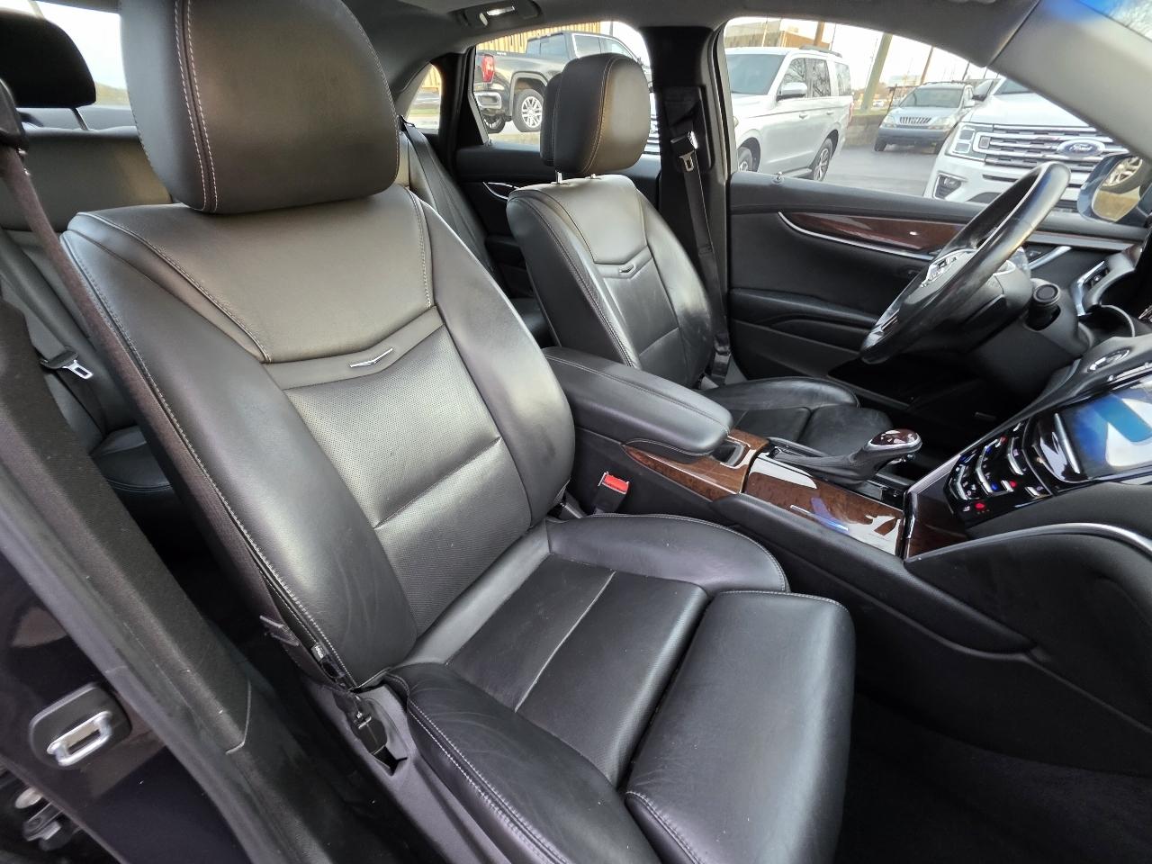 Cadillac XTS Luxury 2013