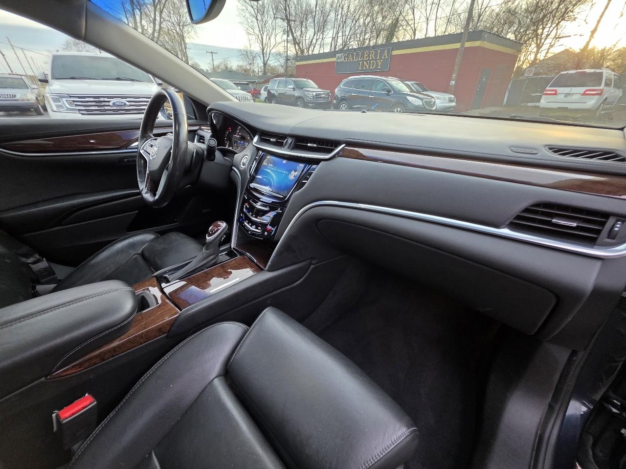 Cadillac XTS Luxury 2013