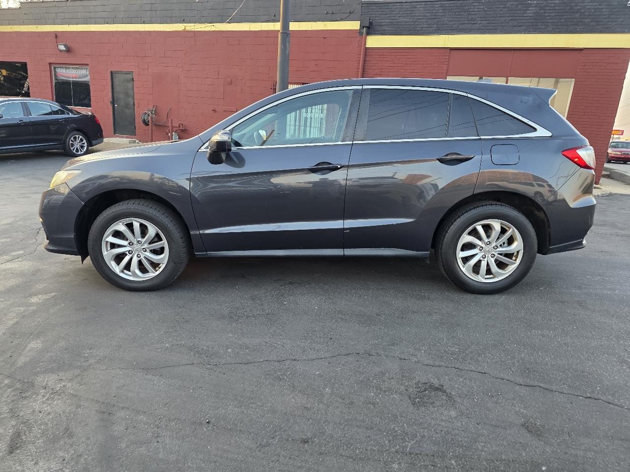 View vehicle photo 3