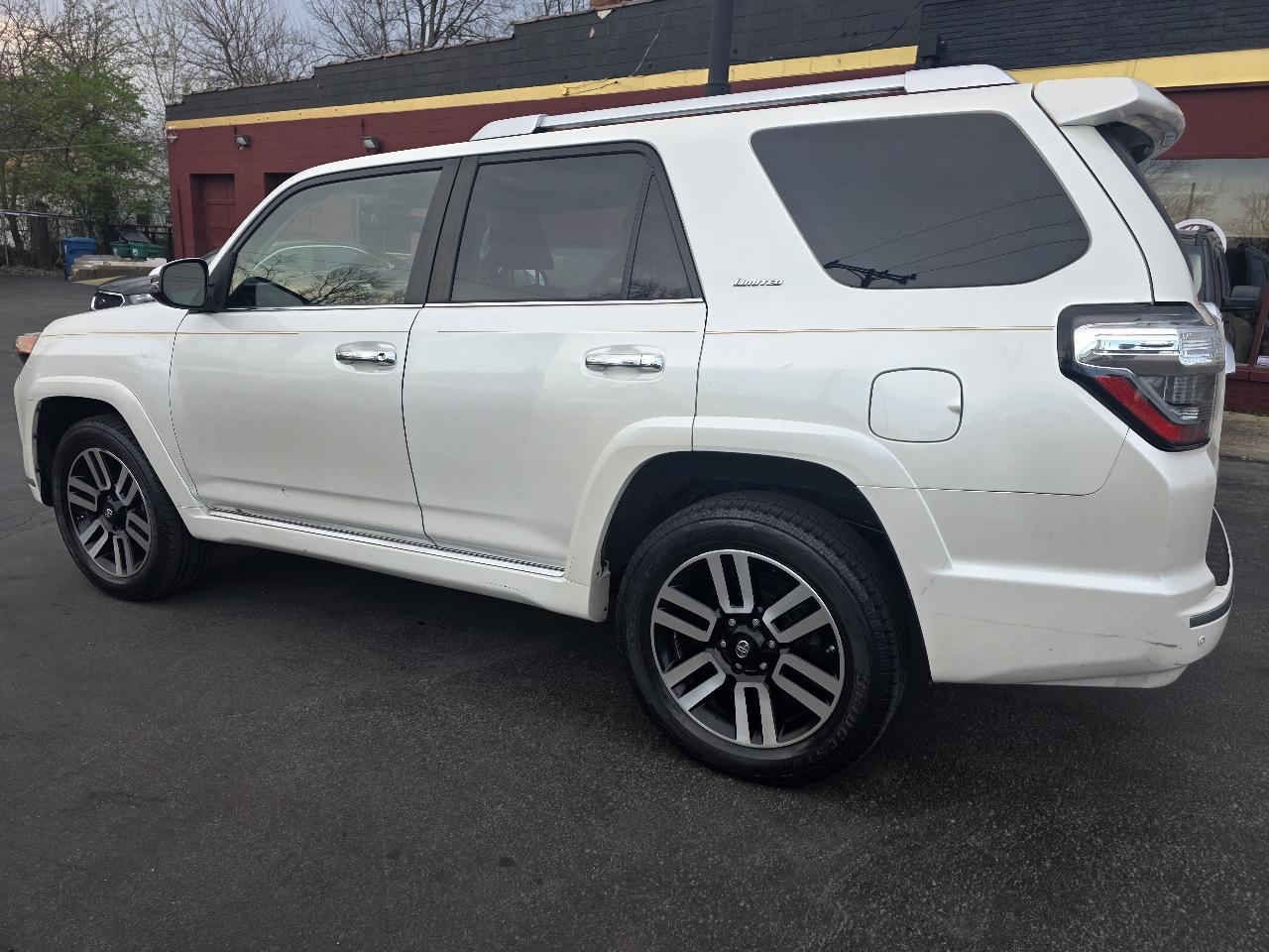 Toyota 4Runner SR5 4WD 2014