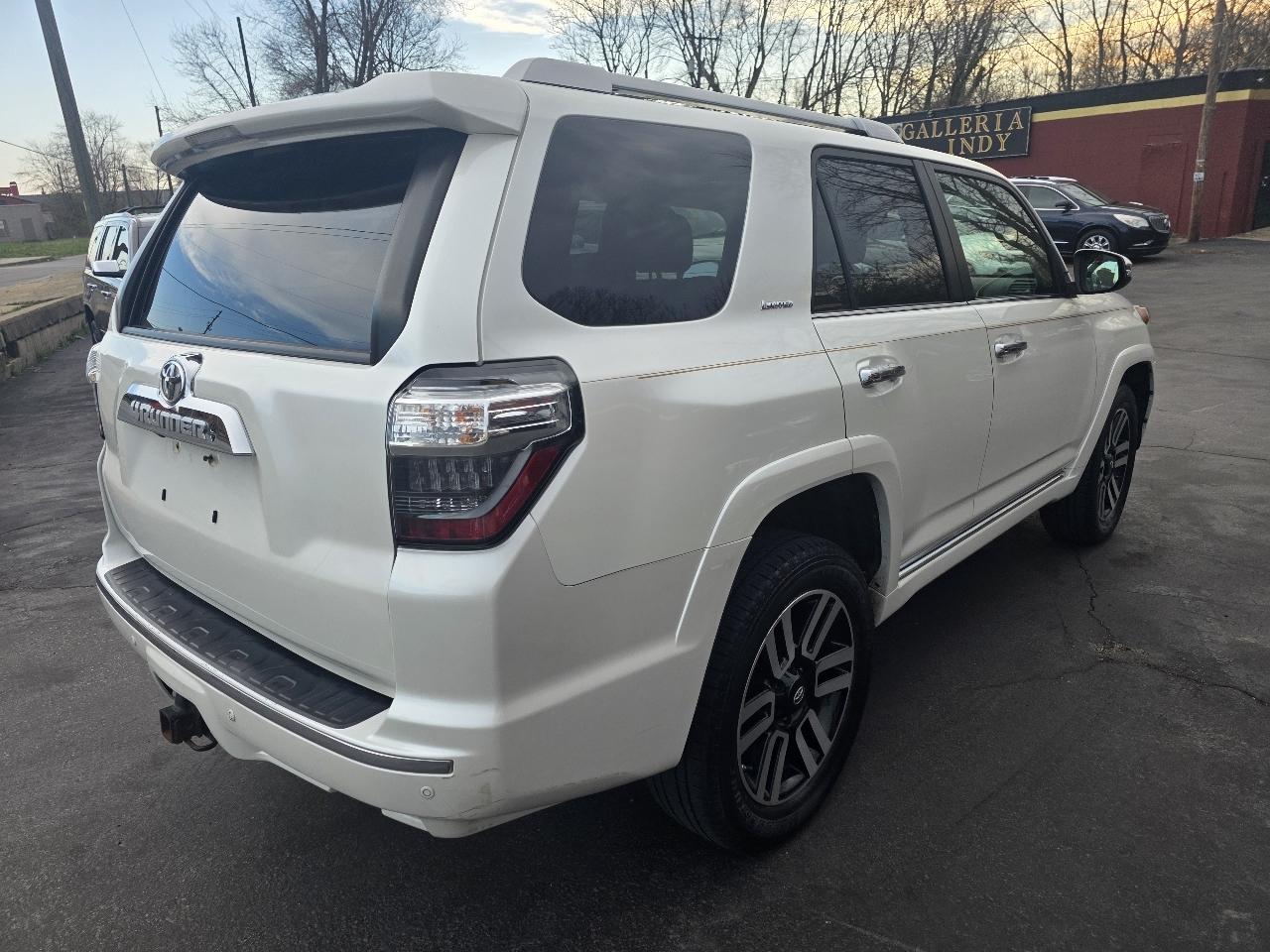 Toyota 4Runner SR5 4WD 2014