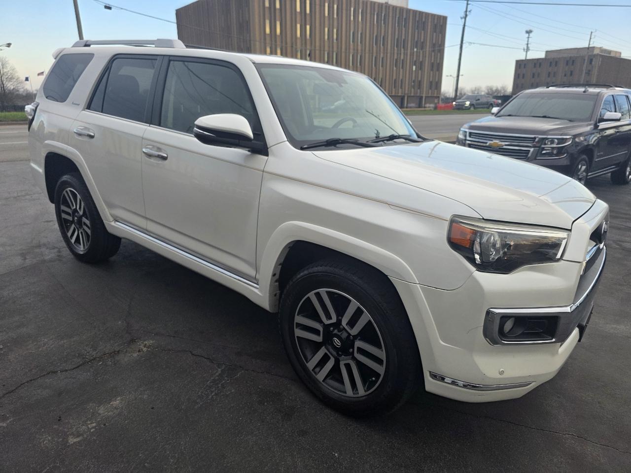 Toyota 4Runner SR5 4WD 2014