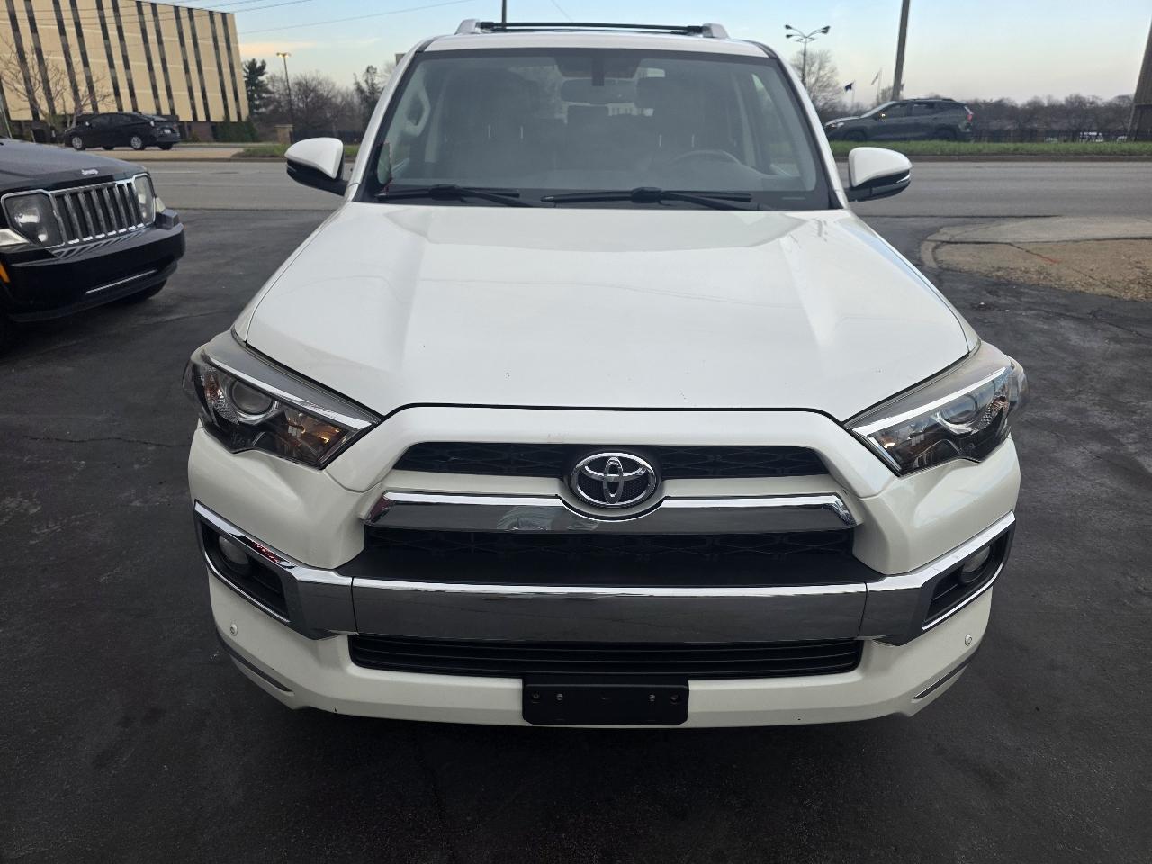 Toyota 4Runner SR5 4WD 2014