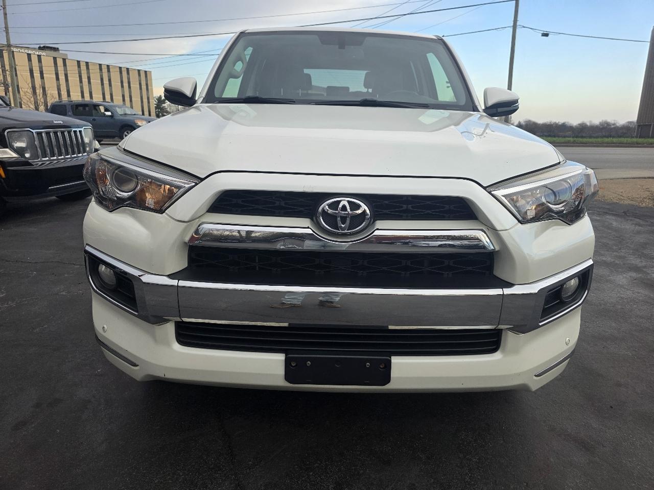 Toyota 4Runner SR5 4WD 2014