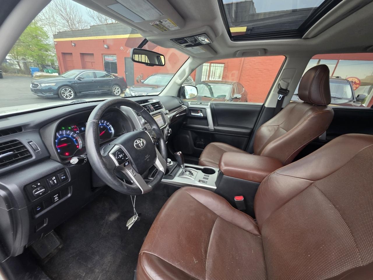 Toyota 4Runner SR5 4WD 2014