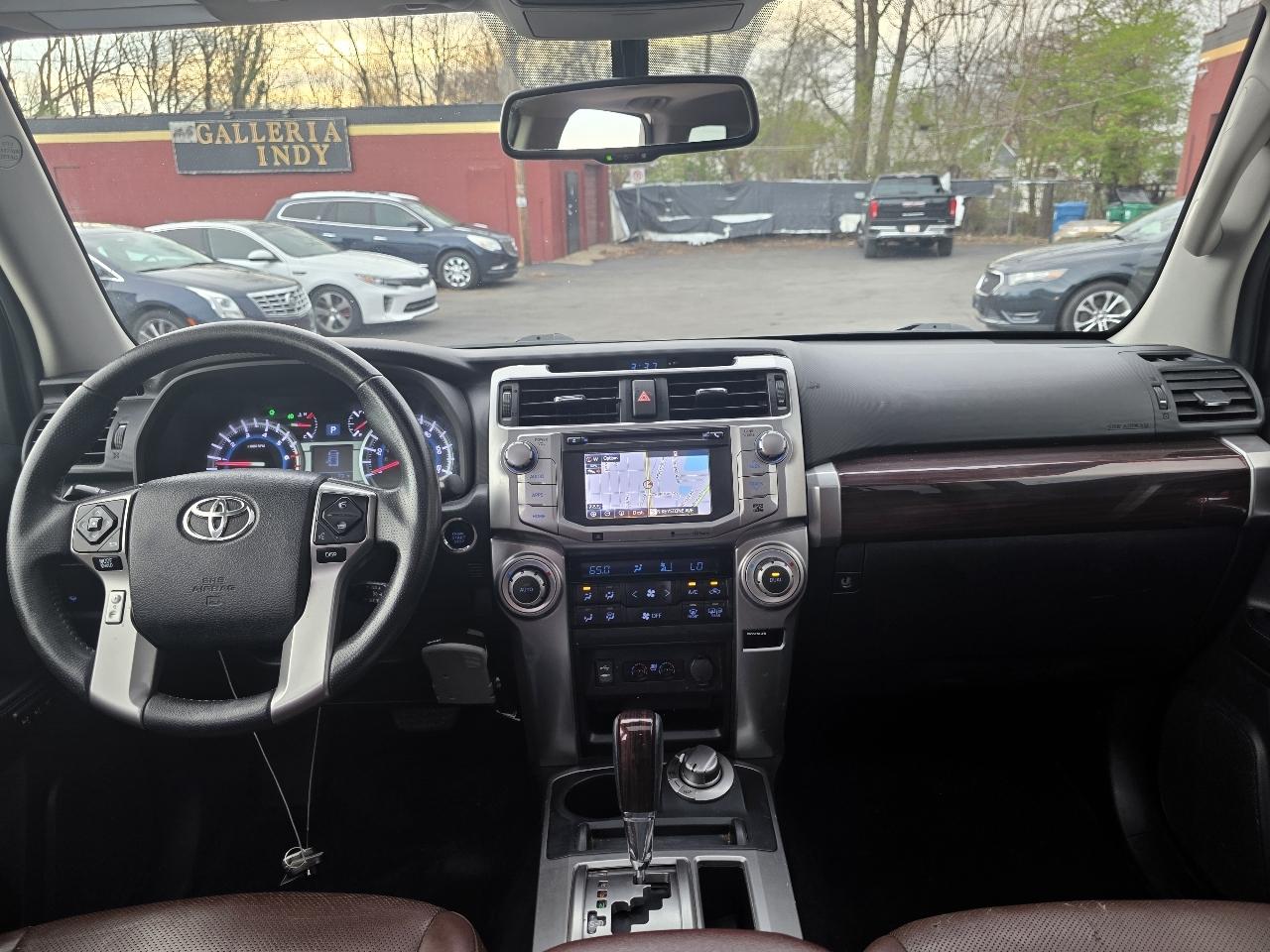 Toyota 4Runner SR5 4WD 2014