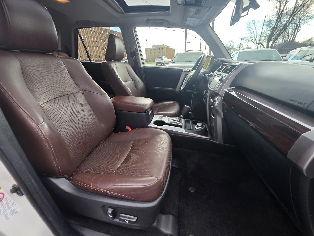 Toyota 4Runner SR5 4WD 2014