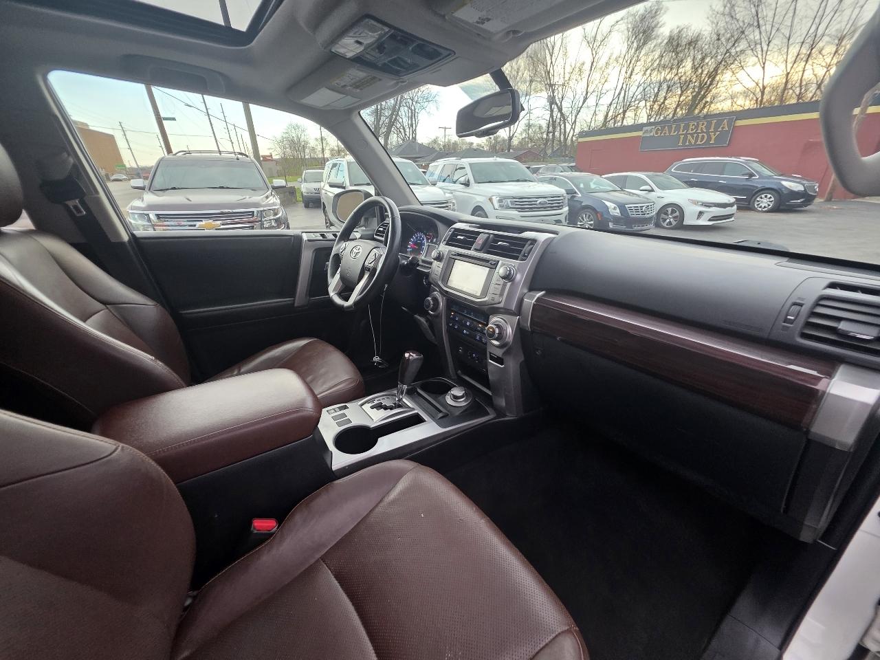 Toyota 4Runner SR5 4WD 2014