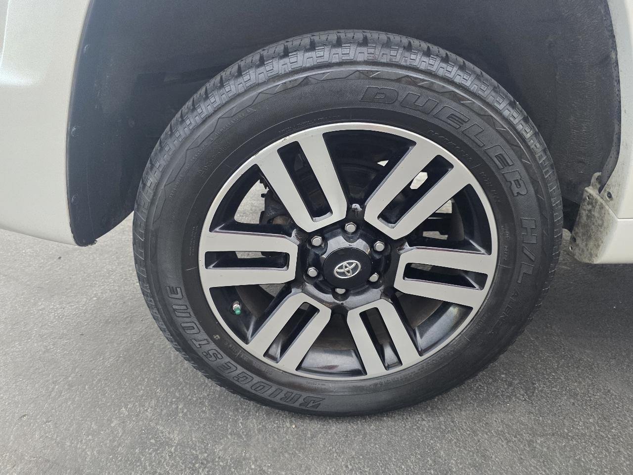 Toyota 4Runner SR5 4WD 2014