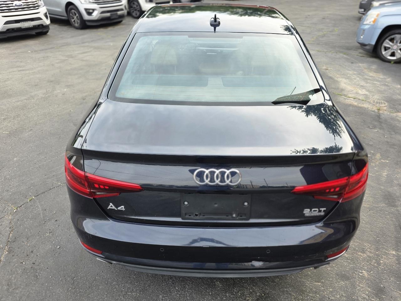 Audi A4 2.0T Premium quattro Sedan 2017