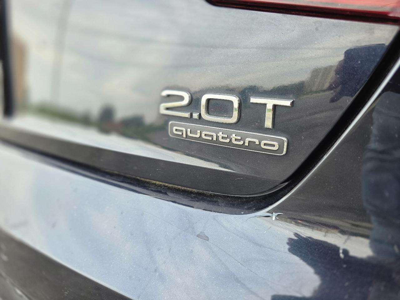 Audi A4 2.0T Premium quattro Sedan 2017