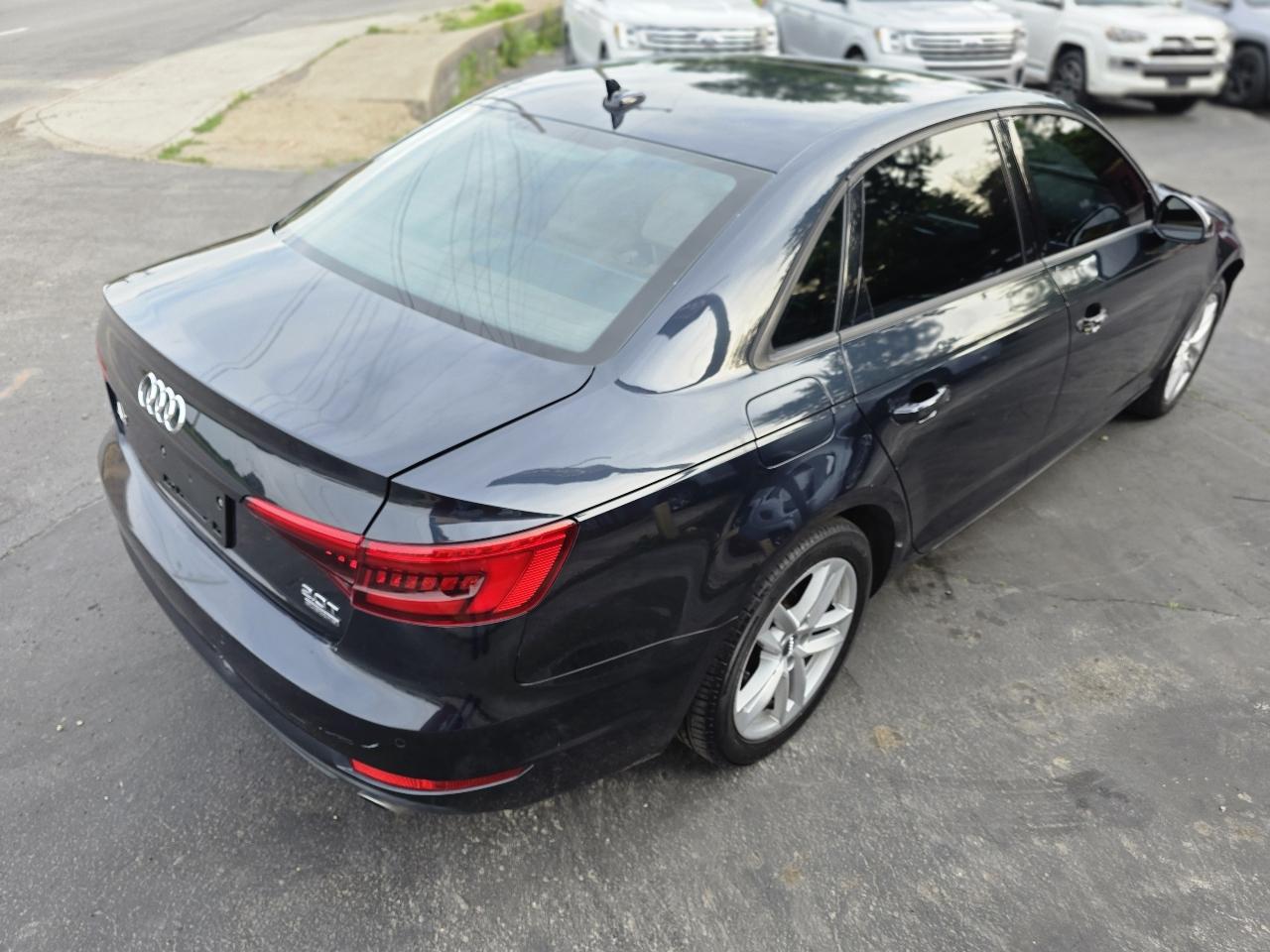 Audi A4 2.0T Premium quattro Sedan 2017