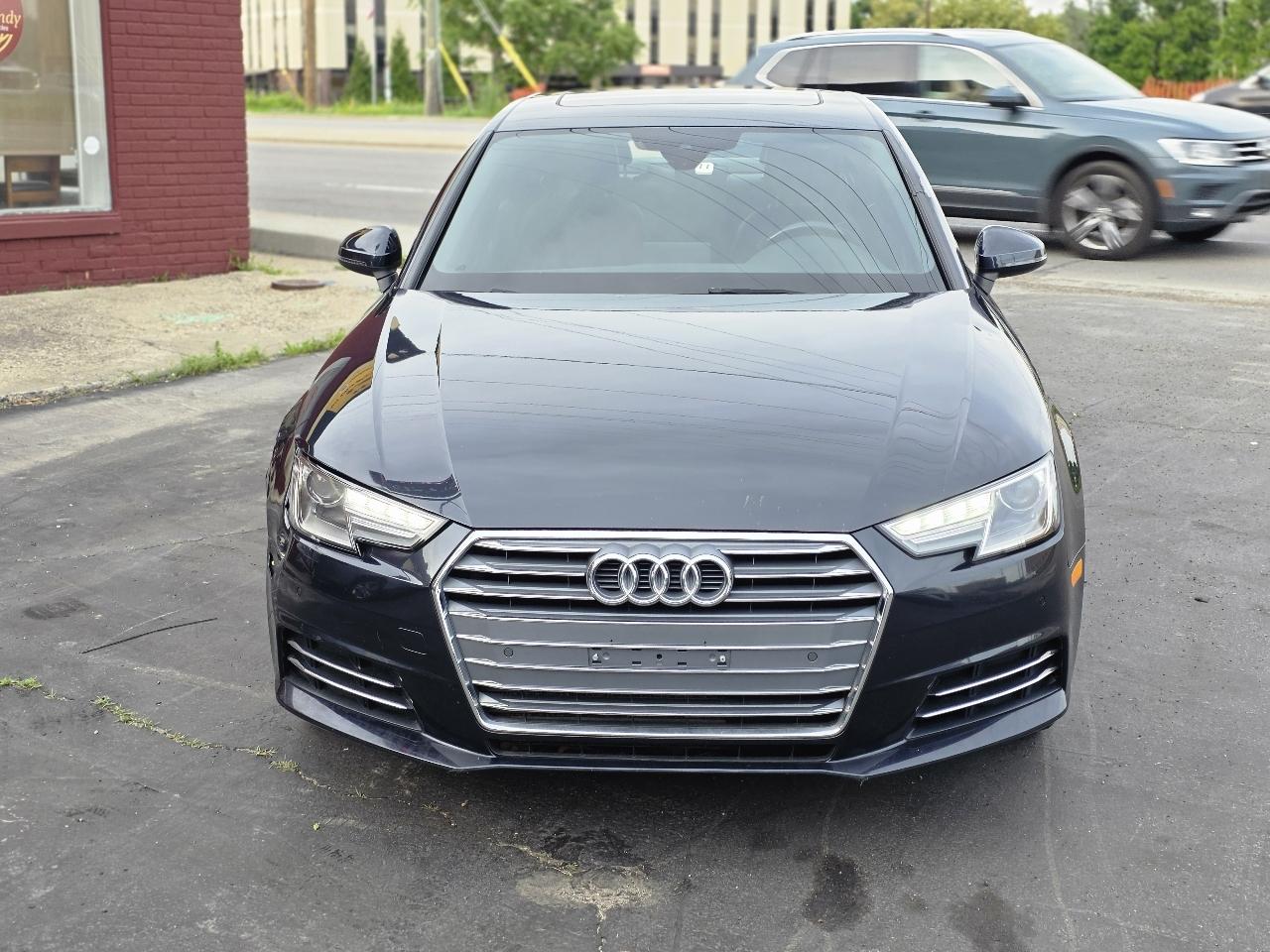 Audi A4 2.0T Premium quattro Sedan 2017