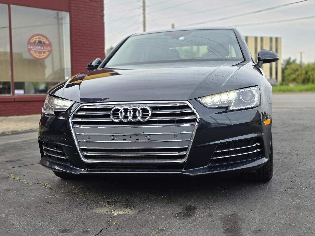 Audi A4 2.0T Premium quattro Sedan 2017
