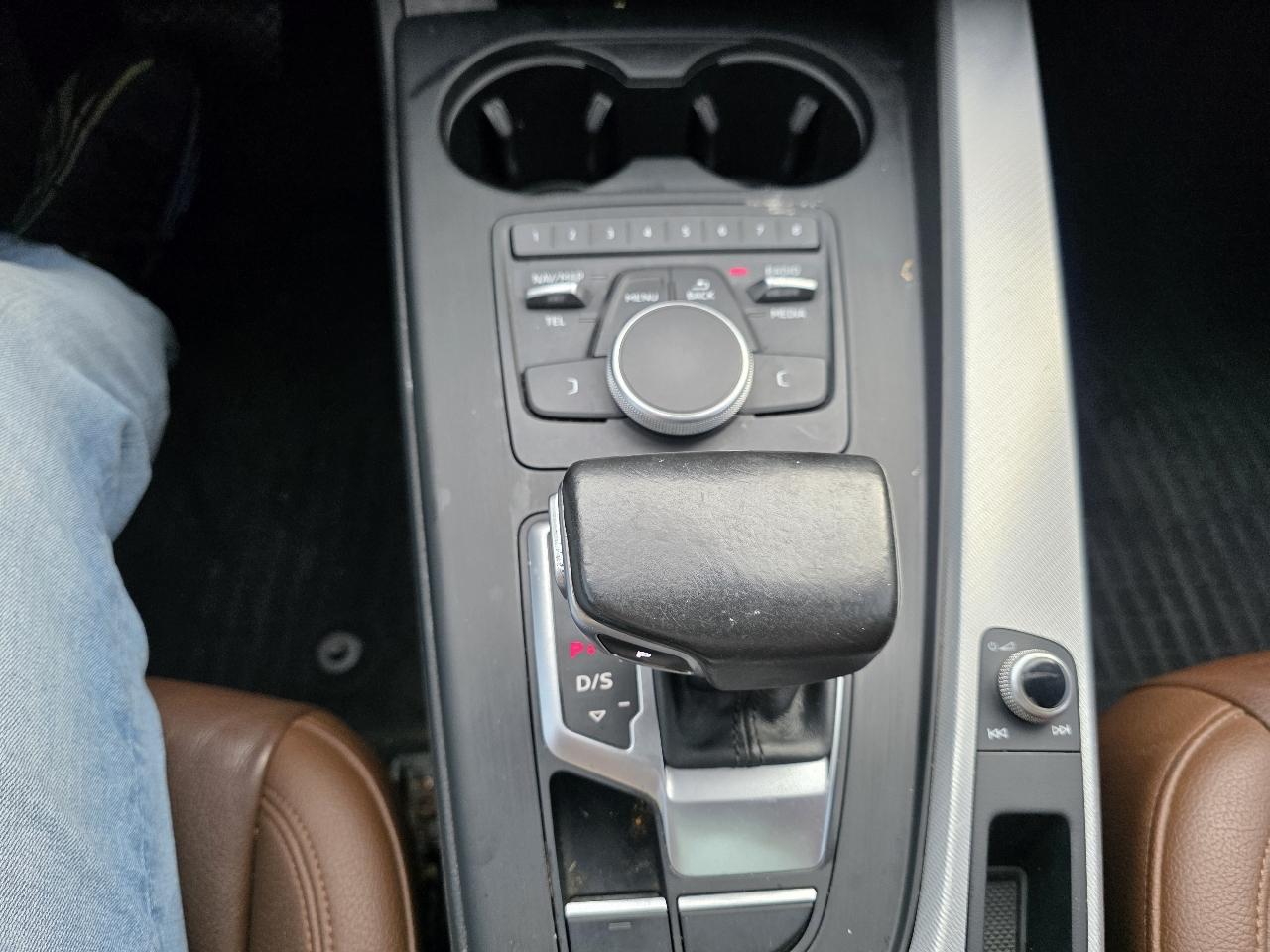 Audi A4 2.0T Premium quattro Sedan 2017