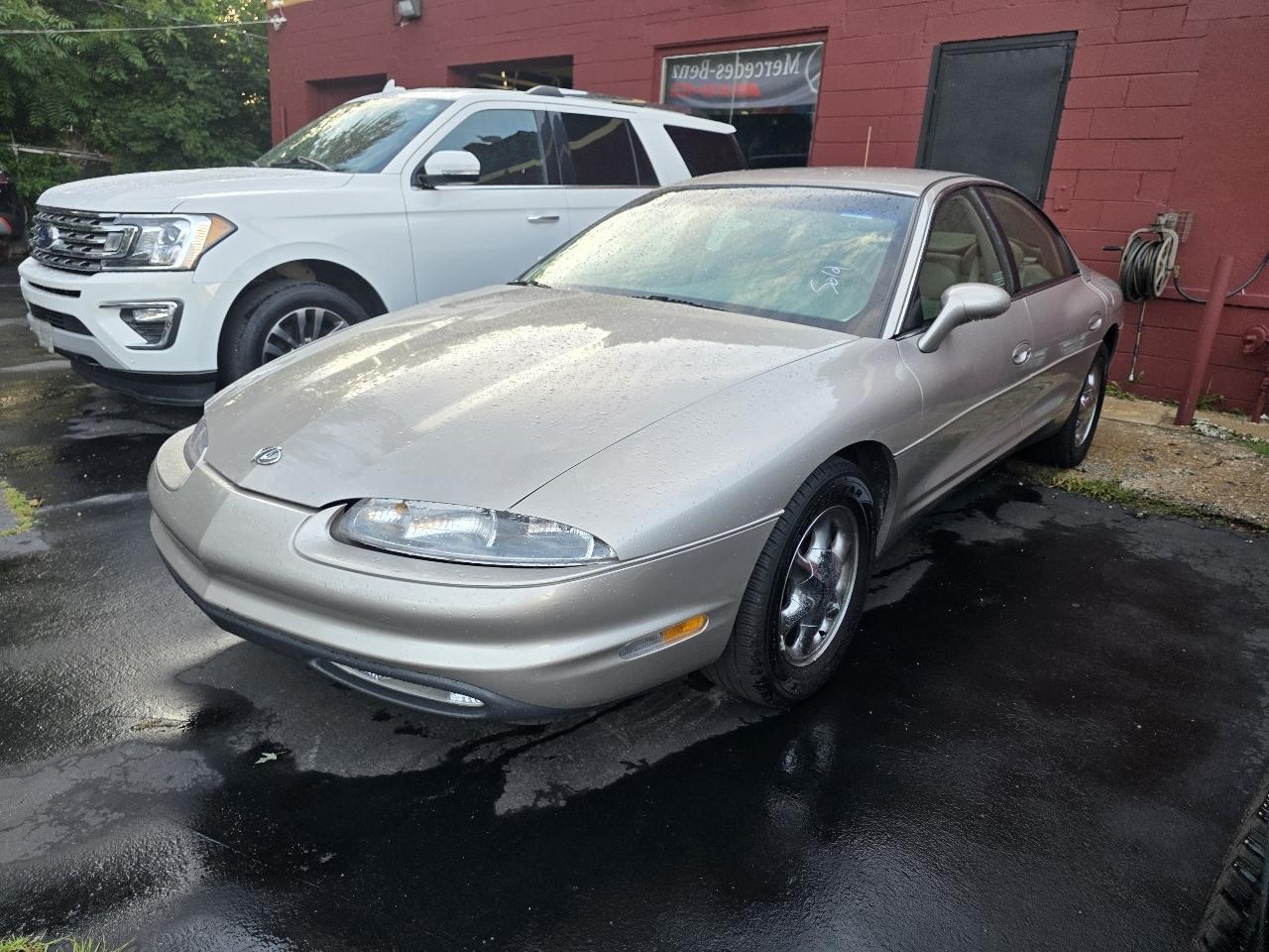 Oldsmobile Aurora Base 1997