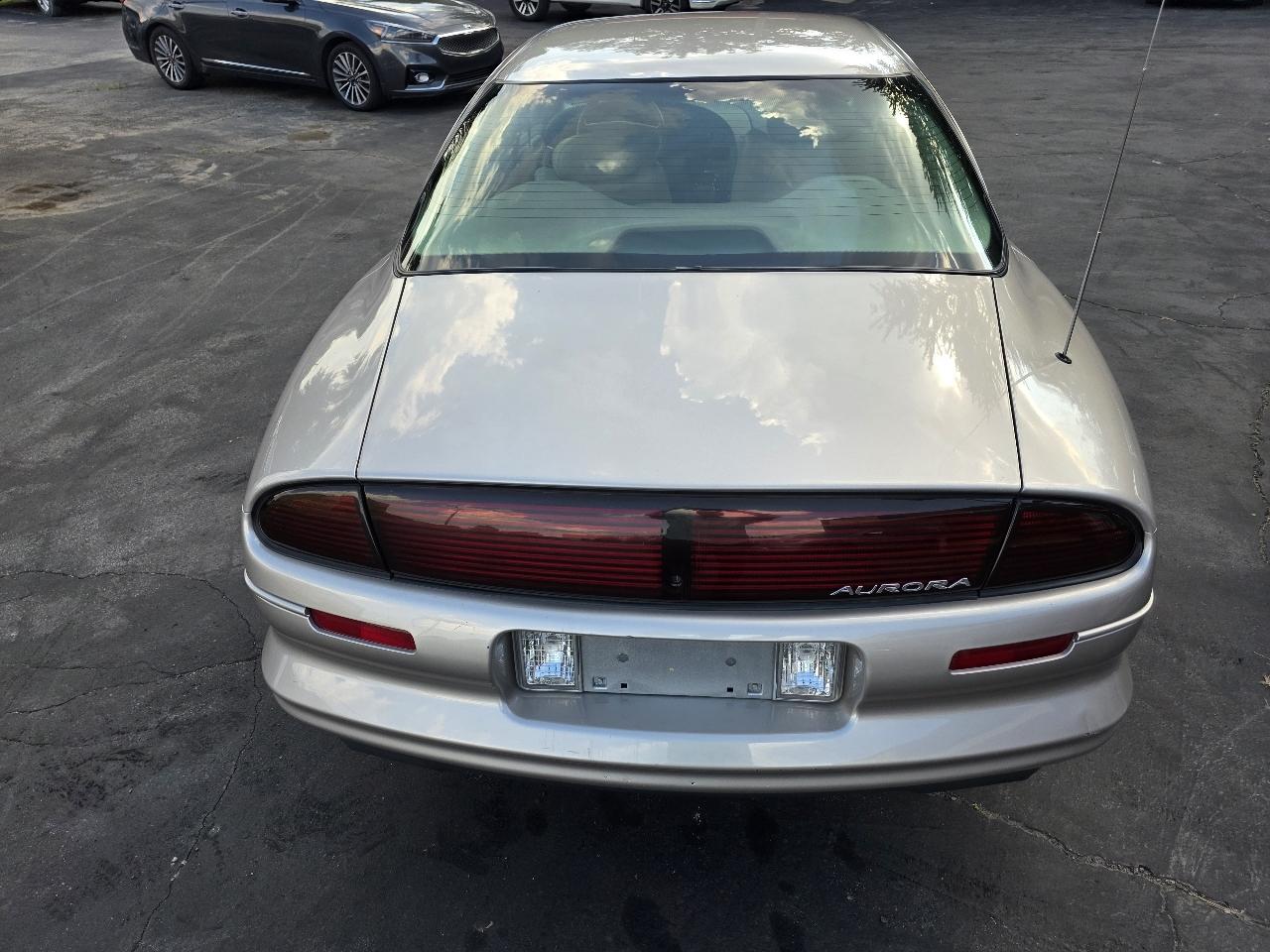 Oldsmobile Aurora Base 1997
