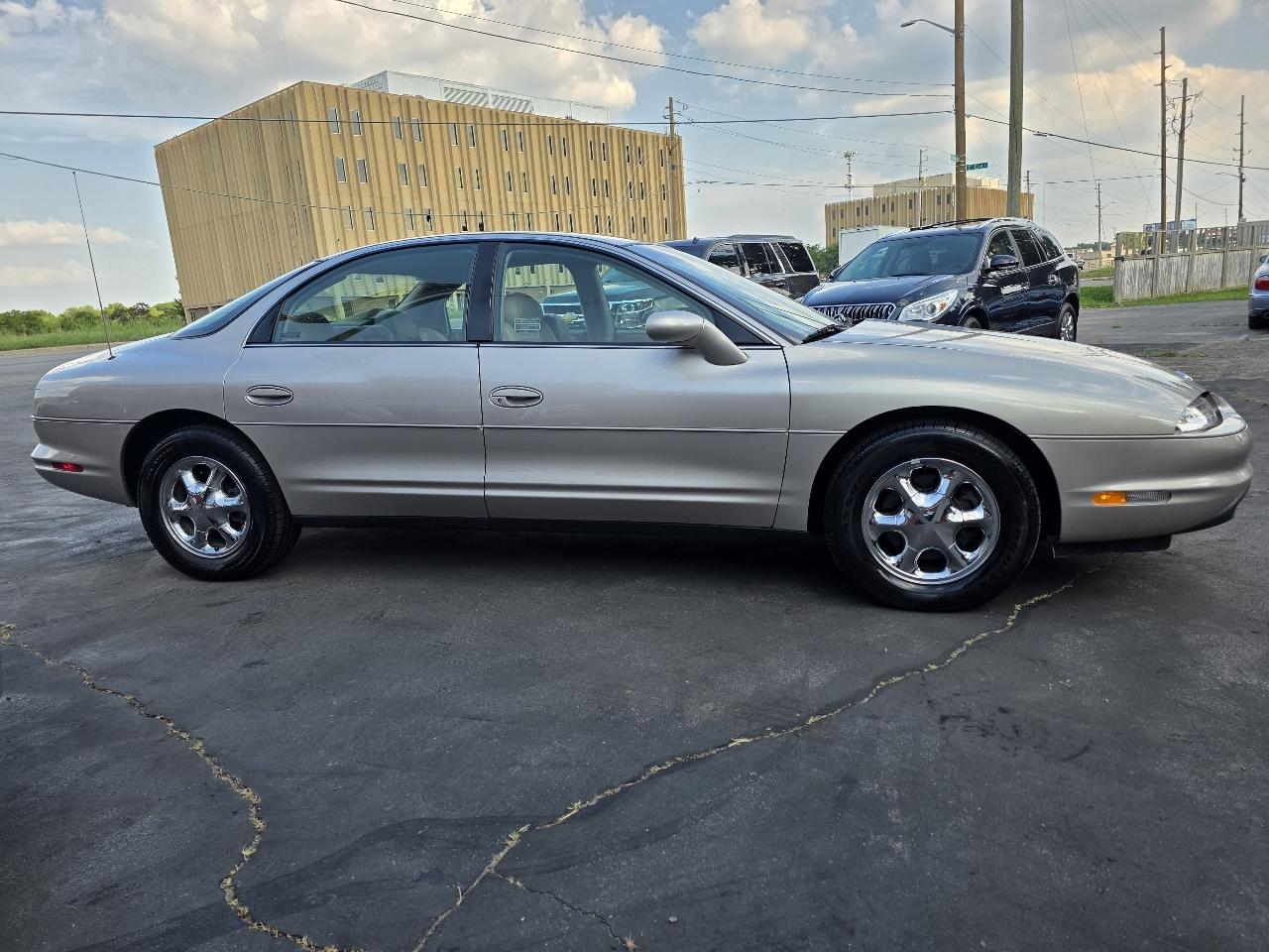 Oldsmobile Aurora Base 1997