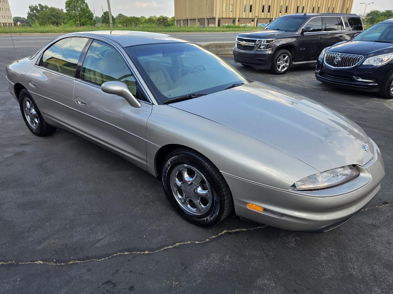 Oldsmobile Aurora Base 1997