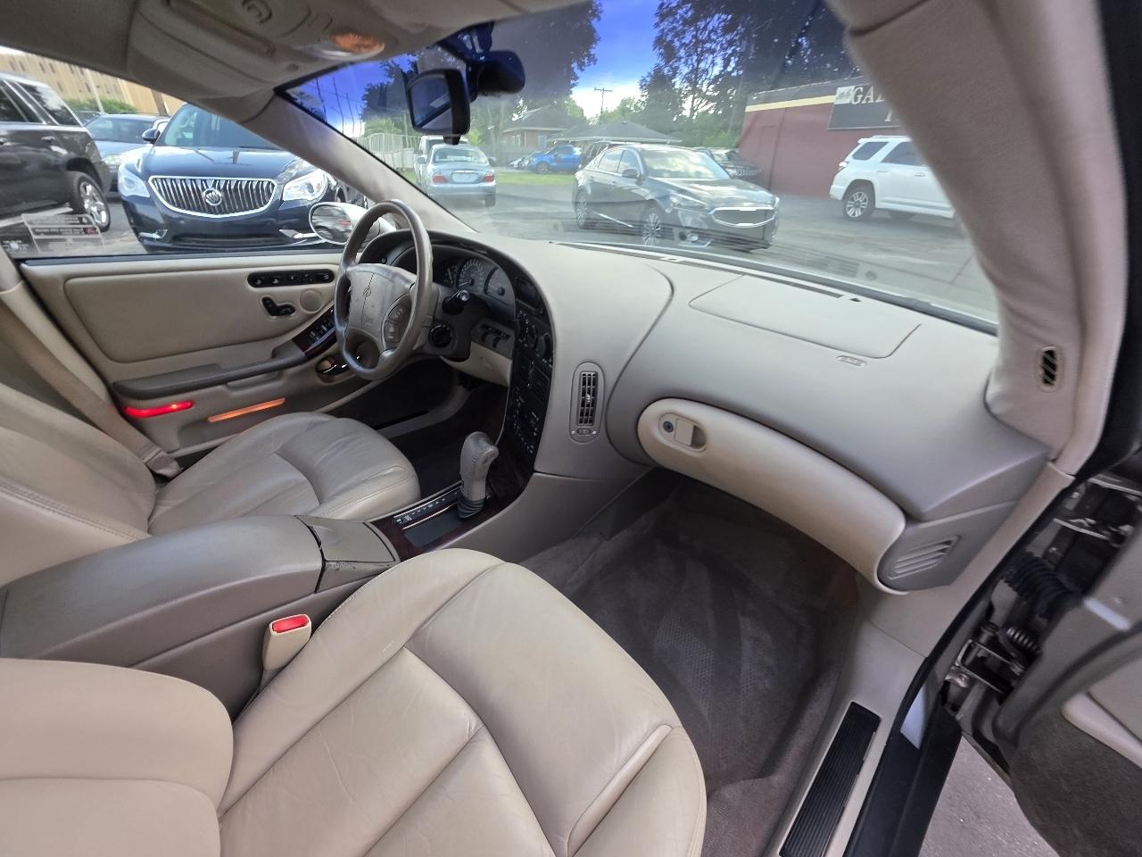 Oldsmobile Aurora Base 1997