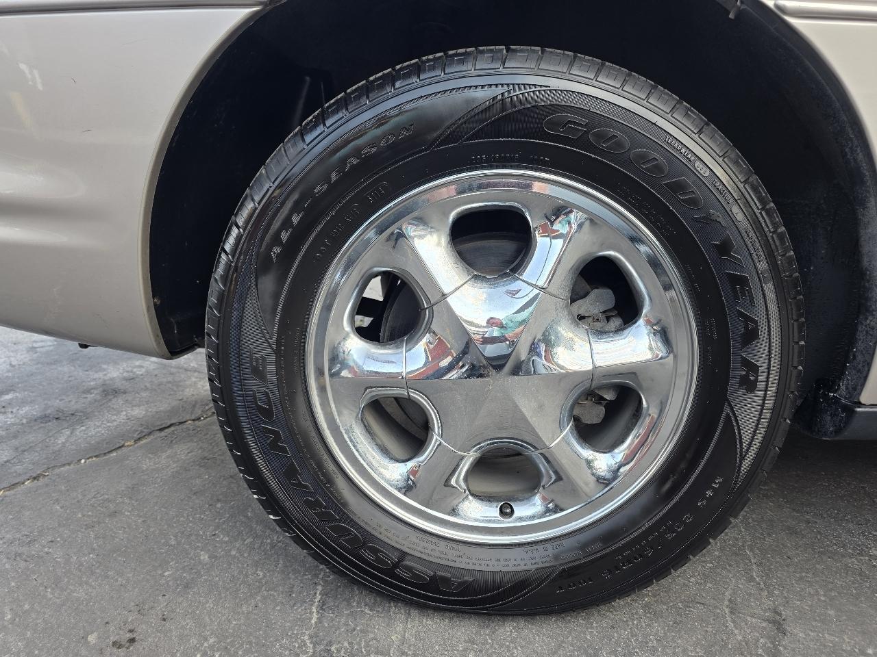 Oldsmobile Aurora Base 1997
