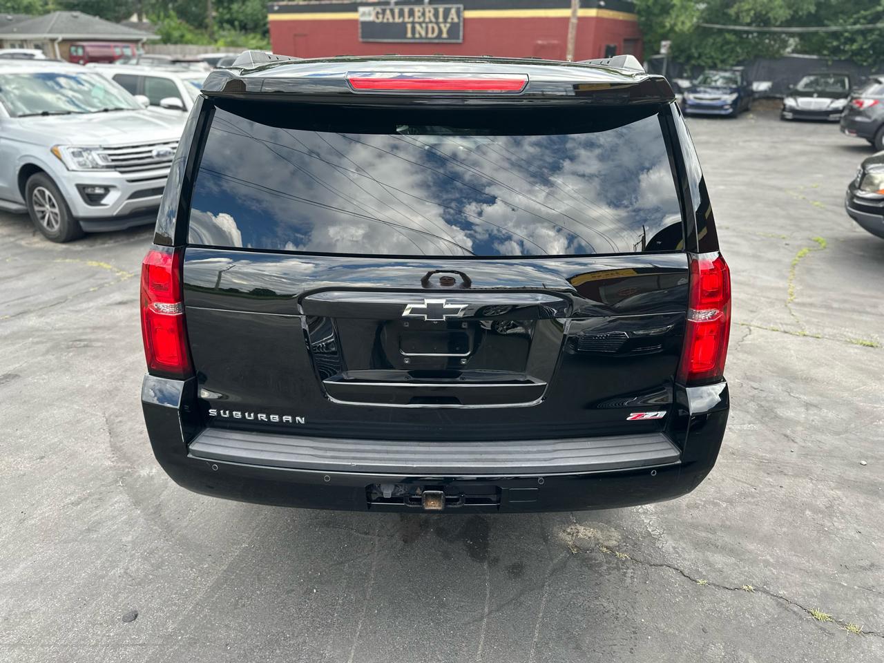 Chevrolet Suburban LT 4WD 2018