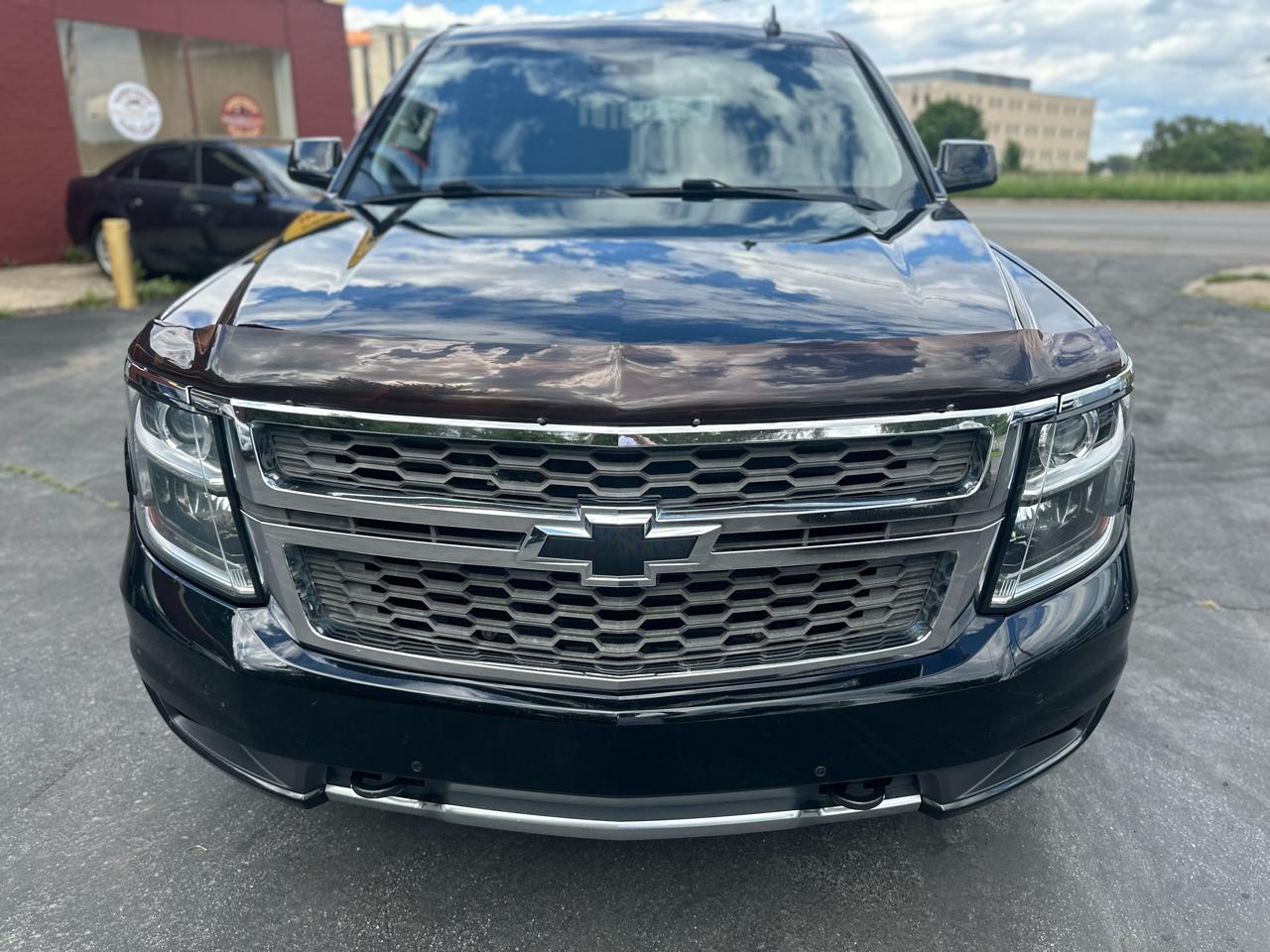 Chevrolet Suburban LT 4WD 2018